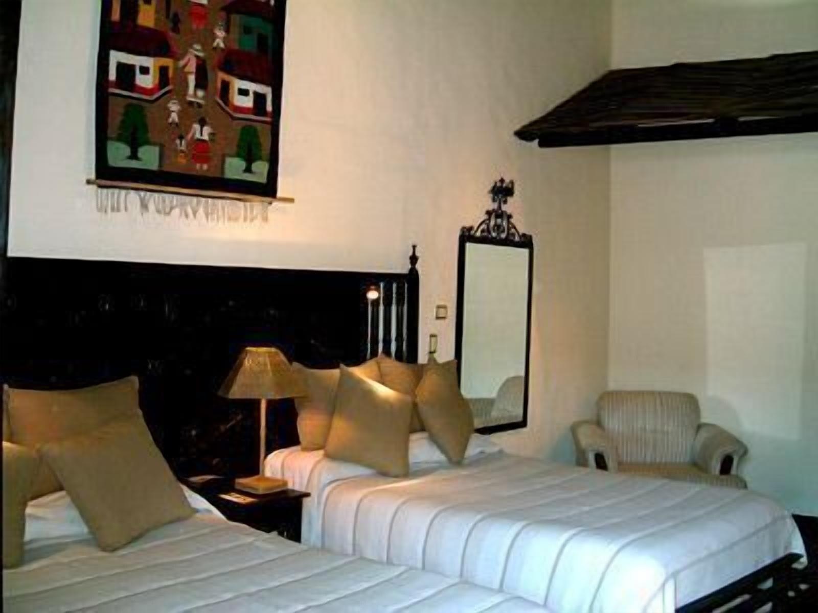 Hotel Mansion Iturbe Пацкуаро Номер фото